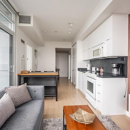 Globalstay Elegant Downtown Apartments Торонто Екстер'єр фото