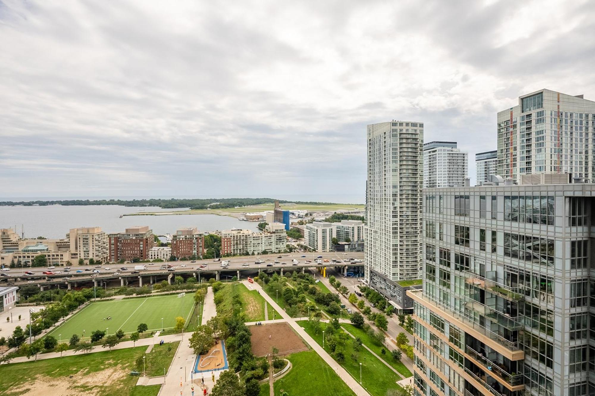 Globalstay Elegant Downtown Apartments Торонто Екстер'єр фото