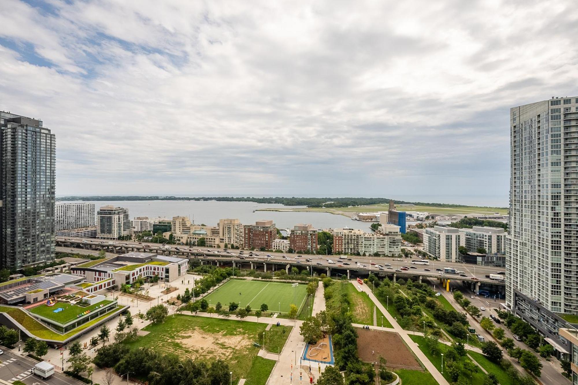 Globalstay Elegant Downtown Apartments Торонто Екстер'єр фото