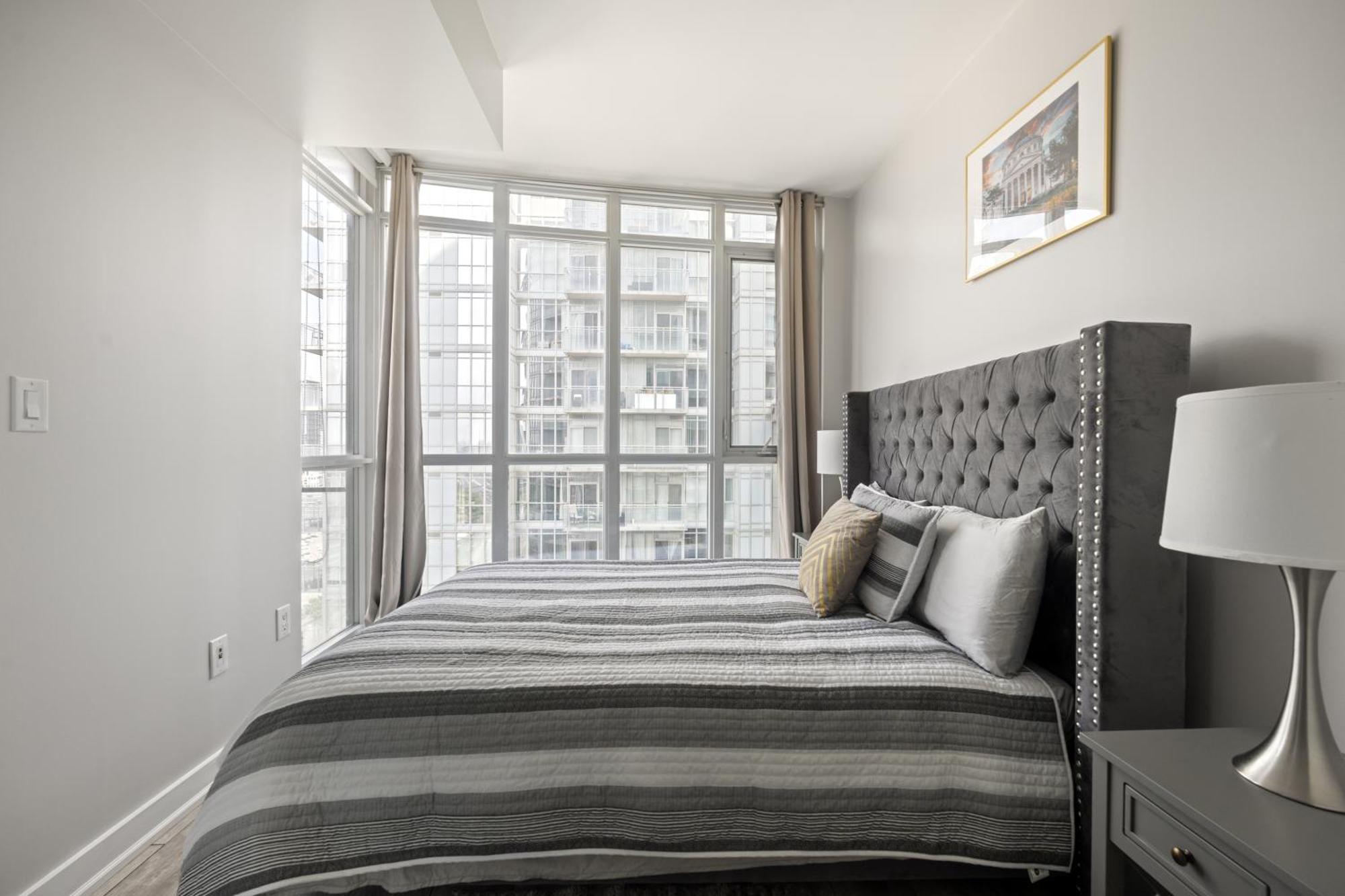 Globalstay Elegant Downtown Apartments Торонто Екстер'єр фото