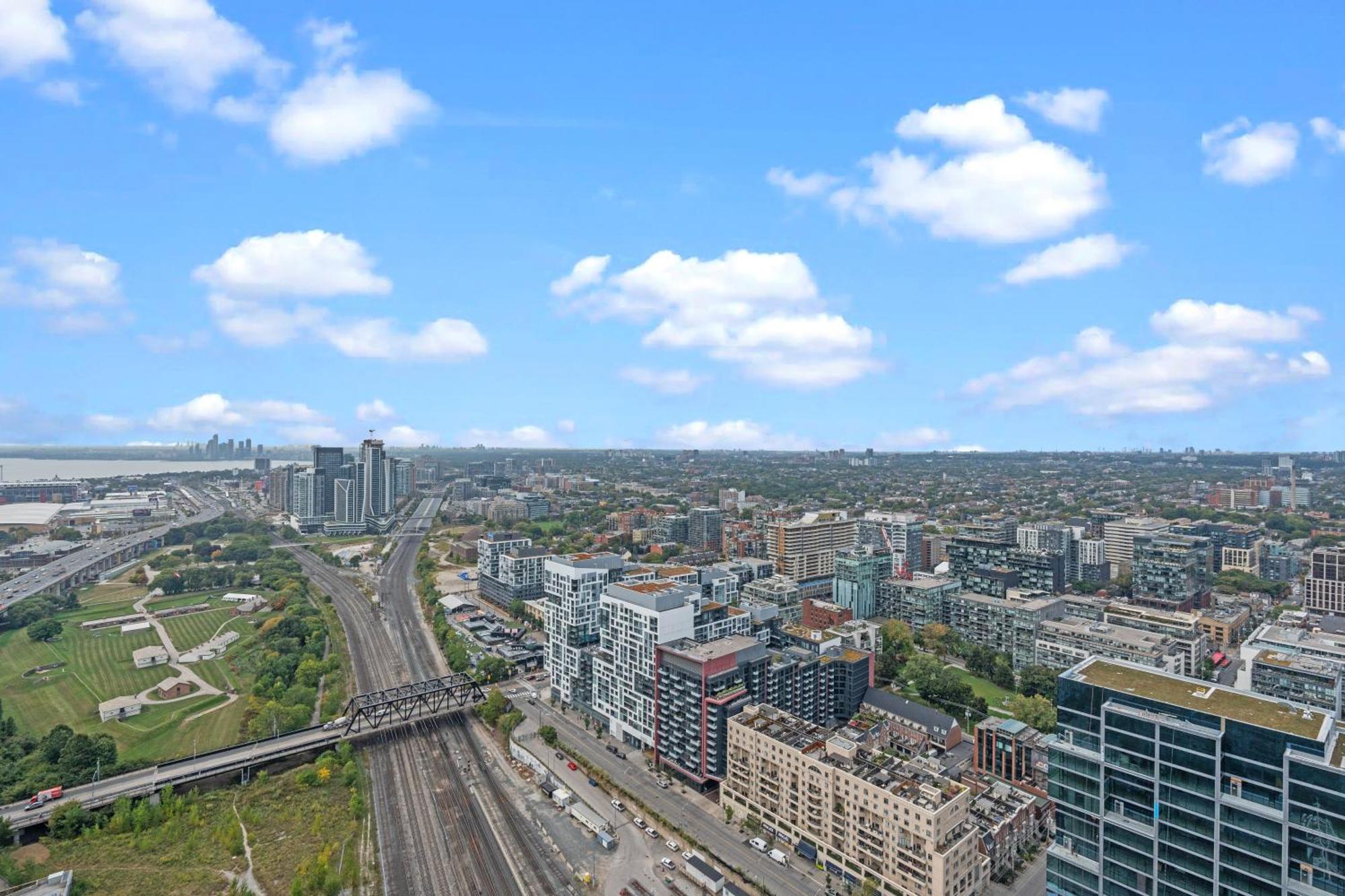 Globalstay Elegant Downtown Apartments Торонто Екстер'єр фото