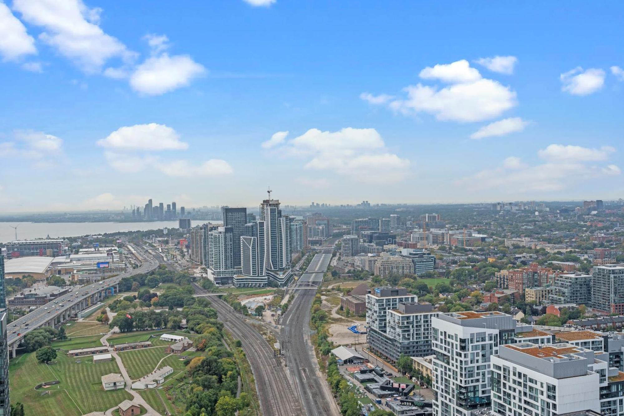 Globalstay Elegant Downtown Apartments Торонто Екстер'єр фото