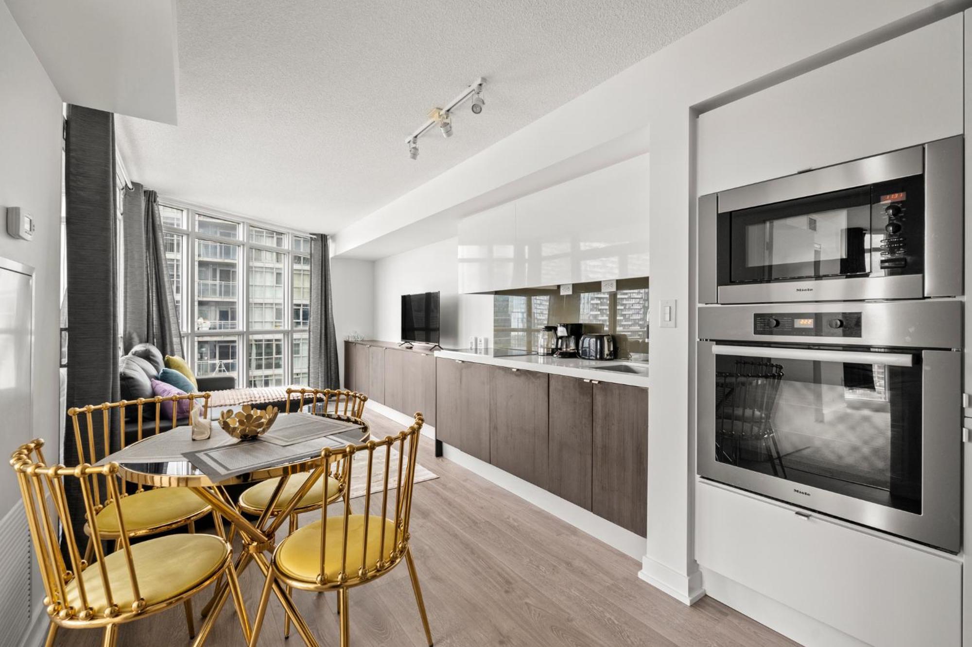 Globalstay Elegant Downtown Apartments Торонто Екстер'єр фото
